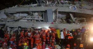 Κτίριο κατέρρευσε στην Τουρκία