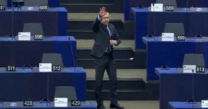 dzhambazki Ευρωβουλευτής Ναζιστικός χαιρετισμός