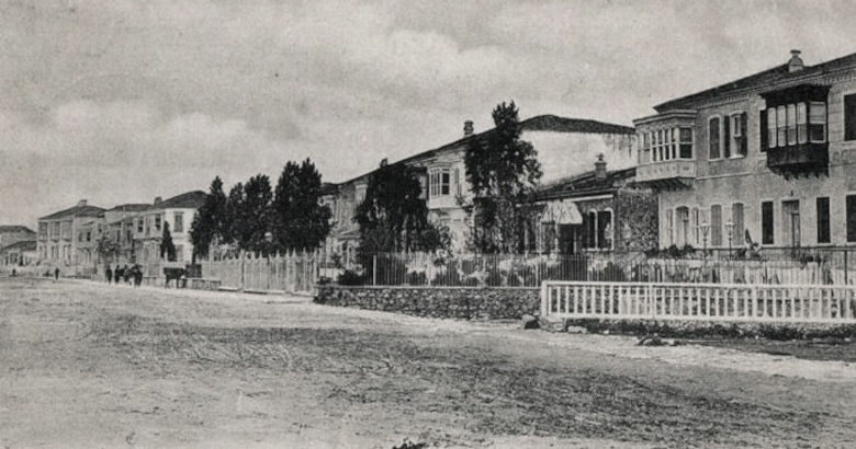 Παρελθόν, Σμύρνη, Αύγουστος 1922