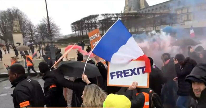 Γαλλία, Διαμαρτυρία
