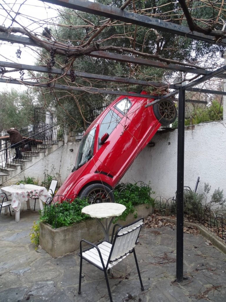 ΙΧ, Θεσσαλονίκη, ατύχημα