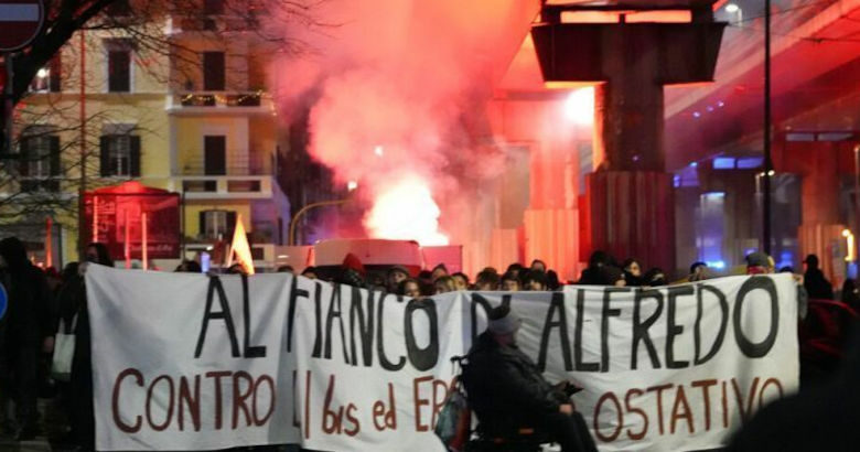 Κόσπιτο, Ιταλία, διαδηλώσεις