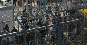 Αμυγδαλέζα, κέντρο κράτησης, μετανάστες