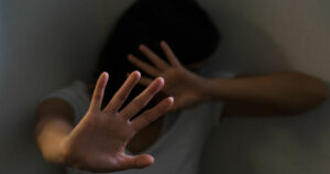 Γυναίκα μαστροπεία βιασμός σεξουαλική κακοποίηση