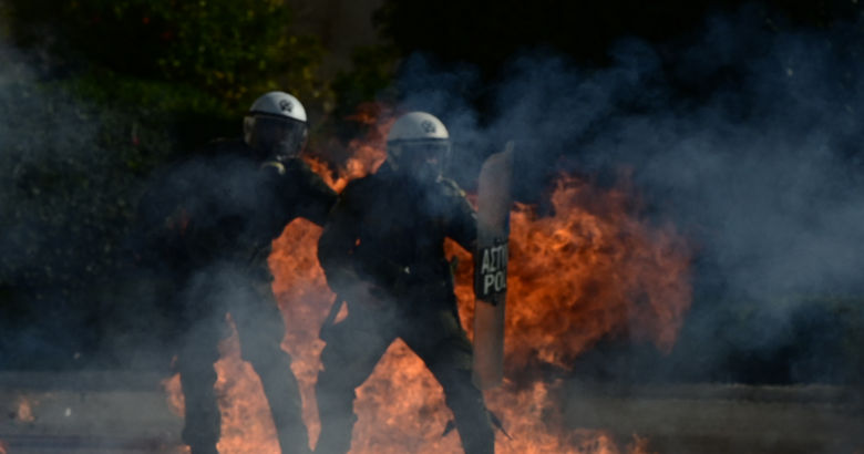 Επεισόδια πανεκπαιδευτικό συλλαλητήριο Αθήνα μολότοφ αστυνομικοί